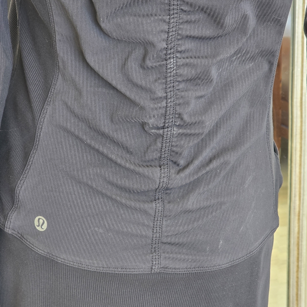Lululemon Reversible Black Hooded Jacket Size 8 - Picture 5 of 14